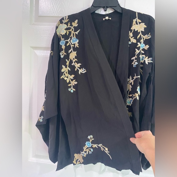 Talitha Kimono 3/4 Sleeve Silk Embroidered Floral Black Small Western Indian - Picture 3 of 15